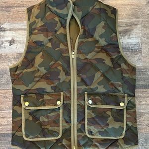 Jcrew camo excursion vest